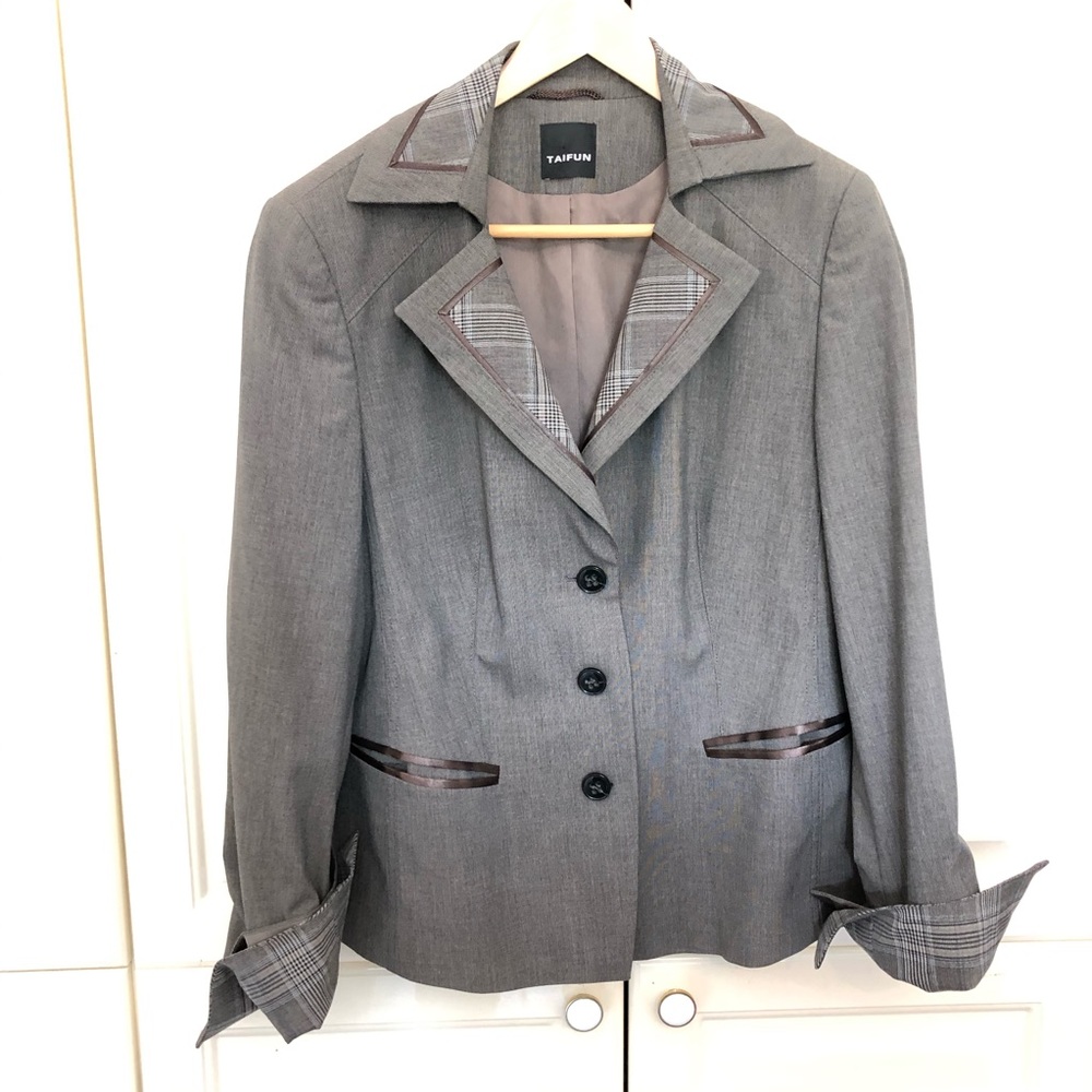 Women’s Taifun Brown Blazer Size 12